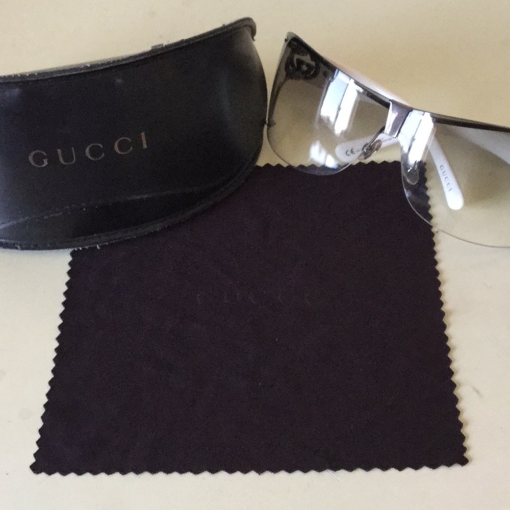 Gucci Sunglasses with bedazzled GG
